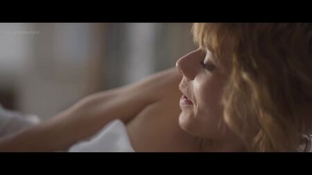Sallie Harmsen nuda (coperta) - Devils st. 1 (2020) HD 1080p Guarda online / Sallie Harmsen - Devils