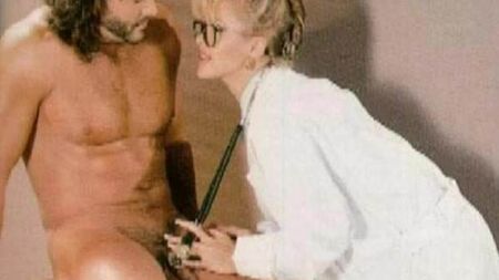 Come si chiama la modella MILF, matrigna e dottoressa apparsa sulla rivista Playgirl?