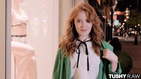 TUSHYRAW: la splendida Jia Lissa è una vera fanatica del sesso anale