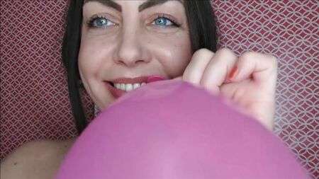 Video sul feticismo dei palloncini e sulla masturbazione