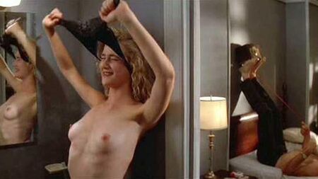 Laura Dern nuda e in scene di sesso in "Cuore selvaggio" su ScandalPlanetCom