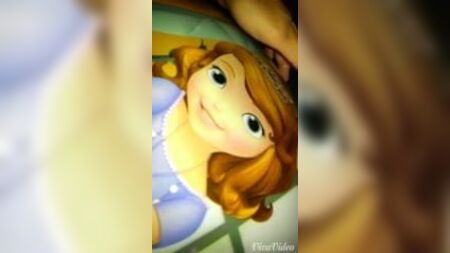 Sofia la Prima: il pompo con l'irrigatore a forma di pallone da spiaggia