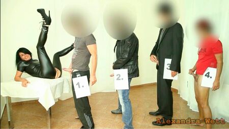 La festa dello sperma! Una scopata sfrenata con la troia in lattice! Se non sborri qui, è solo colpa tua