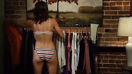 Jessica Biel: foto del fondoschiena in "Chuck & Larry" in HD