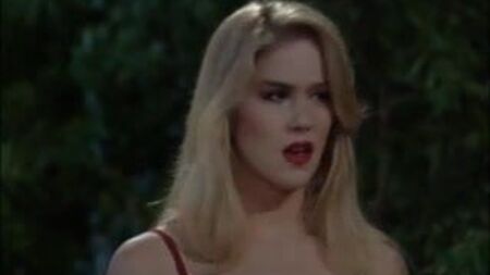 La sexy Christina Applegate - Kelly Bundy