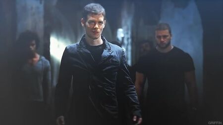 Klaus, Hayley, Hope {una casa per te}