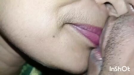 Video xxx della sexy ragazza indiana Lalita, rapporto sessuale di una coppia indiana e momenti di piacere, la neo-sposa scopata con grande intensità