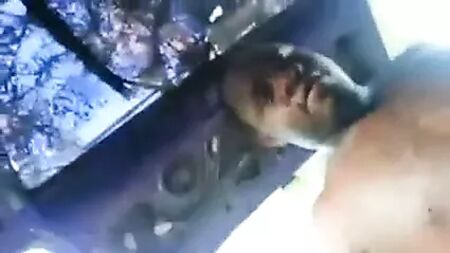 Una ragazza giamaicana si fa scopare con violenza