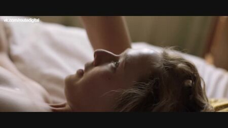 Alba August Nude - Becoming Astrid (DK-SE 2018) HD1080p Guarda online / Alba August - Diventare Astrid Lindgren
