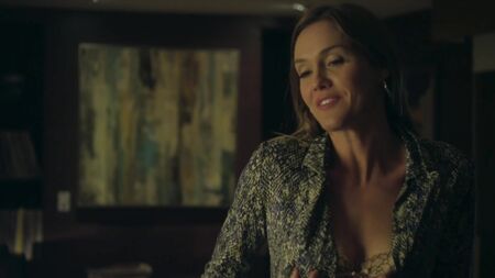 Erinn Hayes, Nadine Velazquez, ecc. – Sharon 1.2.3 (2018) HD 1080p Nuda? Che figata! / Erinn Hayes, Nadine Velazquez – Sharon 1.2.3