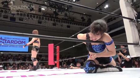 Io Shirai (c) contro Momo Watanabe - Stardom Gold Star