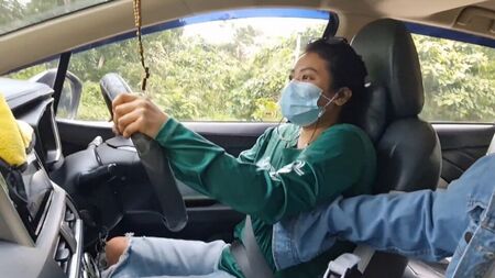 Autista di Desi Grab si fa scopare in cambio di una mancia extra - Pinay Lovers Ph