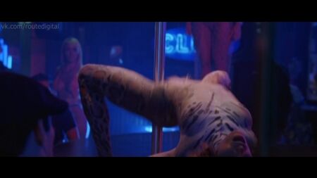 Roselyn Sanchez nuda - Yellow (2006) HD 720p Guarda online