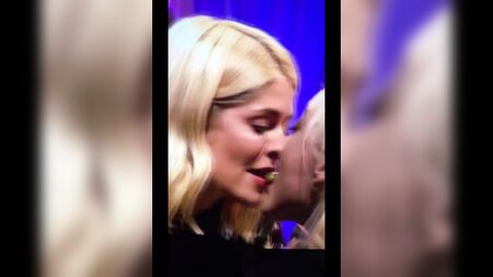 Montaggio di Holly Willoughby. Il meglio di lei