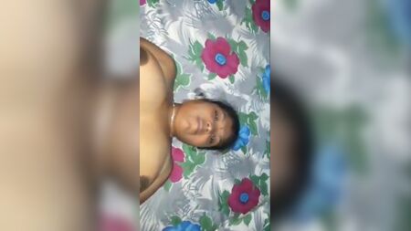 Audio di una moglie paffuta che scopa con Tamil Kama Devathai