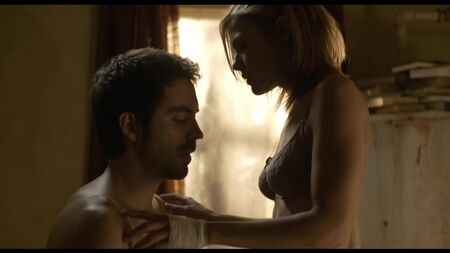 Kiele Sanchez Sexy - 30 giorni di notte - Giorni bui (2010) HD 1080p