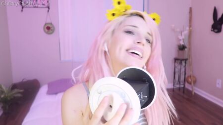 ASMR Cherry Crush - Rumori della bocca, ASMR con leccate e morsi alle orecchie