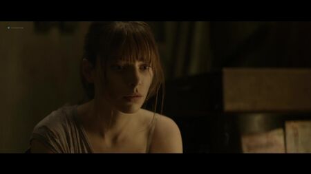 Lauren German, Rosanna Arquette in versione sexy - The Divide (2011) HD 1080p Blu-ray