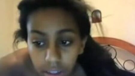 Masturbazione di una ragazza di colore