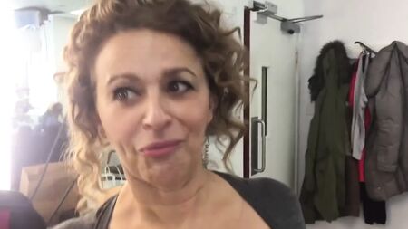 Nadia Sawalha mostra le sue tette enormi