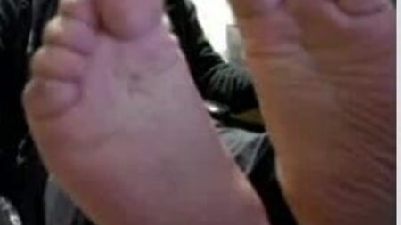 piedi maschili eterosessuali in webcam - piante dei piedi carnose