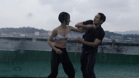 Doona Bae nuda - Sense8 s02e03-04 (2017) HD 1080p Guarda online / Doona Bae - L'ottavo senso