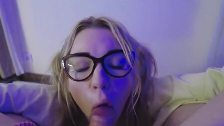 DeepBunnyHole - Sborrata in gola profonda con scopata in bocca - Parte 2 (720p) [Amatoriale, Russia