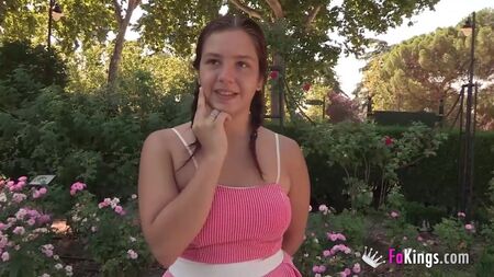 Mi scoperesti, una ragazzina minuta, davanti a tutta la Spagna?