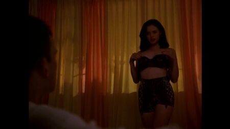 Amy Locane, Rose McGowan nude - Going All the Way (1997)