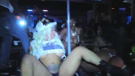 King Diamond allo strip club Max Da Don di Baltimora: esibizione dal vivo di Spank Stakks | WSHH _ worldstarcandy
