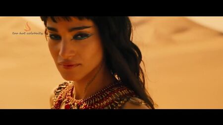 Sofia Boutella - La matrigna 2017