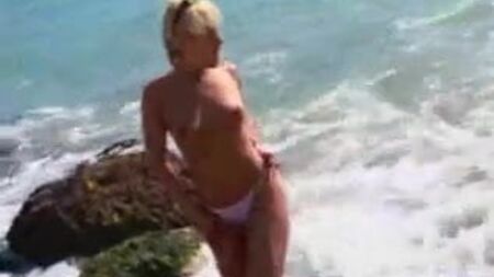 Bette Davis che fa il bagno nuda FM 14