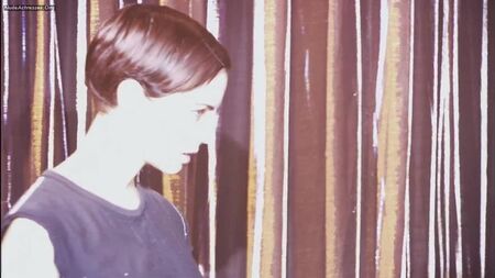 Mia Kirshner (scene di nudo di Mia Kirshner in "The L Word", stagione 2, episodio 12, 2005)