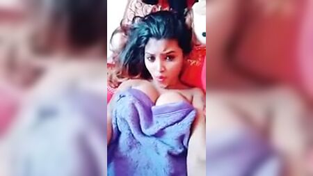Adoro quella ragazza tamil così sexy