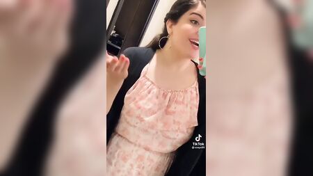 Zeba, la gabbiana sexy e provocante