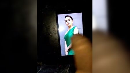 Amruta Khanvilkar, attrice marathi e tributo