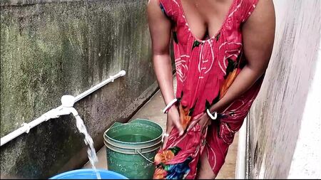 Mia moglie gemeva mentre era sul balcone, video porno hindi in HD