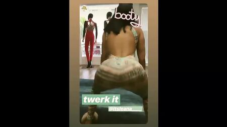 Leana Zaoui fa il twerk (gli angeli)