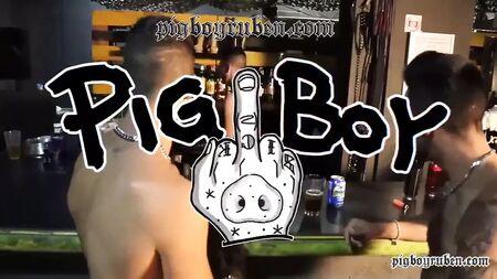 Bar Pig su GayPorno