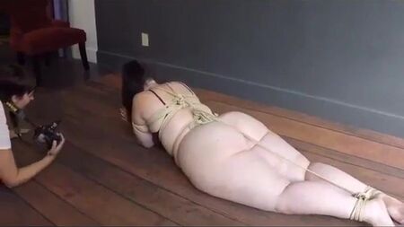 Crystal McBootay, la ragazza sexy, finalmente nuda