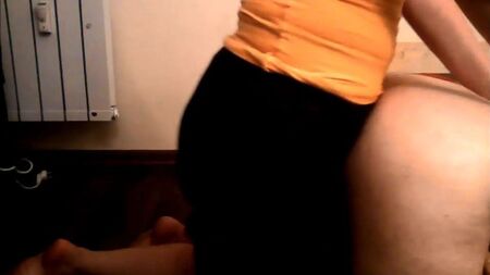 Legare i pantaloni da yoga