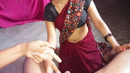 DESI INDIAN BABHI HA FATTO SESSO PER LA PRIMA VOLTA CON SUO FRATELLO IN UN VIDEO DI DITTIRE ANALE CON AUDIO IN HINDI CHIARO E PAROLACCE