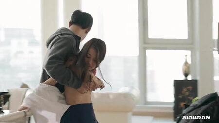 Yoo Ji-won e Han Na - A lei