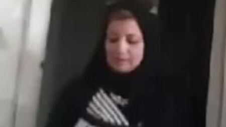 Sharmuta con hijab