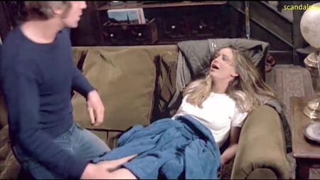 La scena di sesso con Susan George nuda in *Straw Dogs* su ScandalPlanet.Com