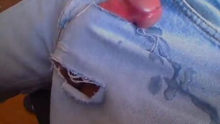 Hanfree: sborra nei jeans