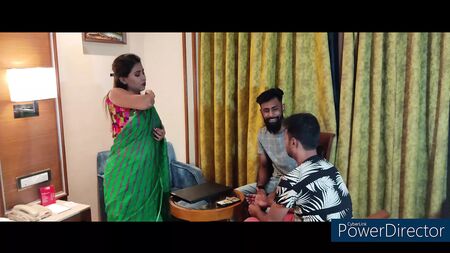 Yaarana, film completo: Tina Nandi nei panni di una ragazza di alto livello si diverte con due amiche
