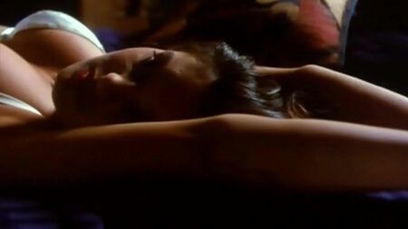 Mariska Hargitay - Blind Side (al rallentatore)