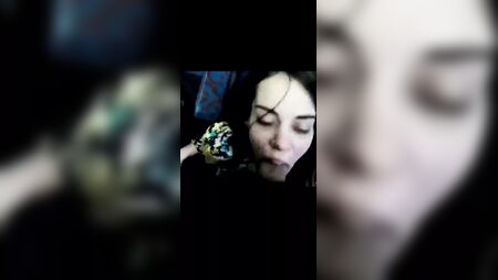 Billie Eilish succhia un cazzo
