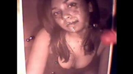 Pubblica una foto in cui ti sborri addosso alla tua ragazza!